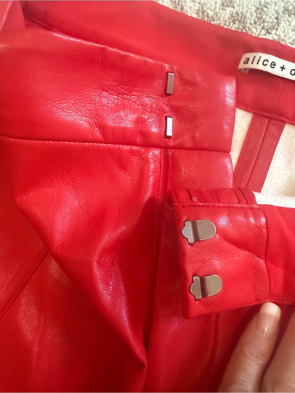Alice + Olivia Red Faux Leather Wide Leg Trouser Pants NWOT Size 10 - Picture 5 of 15
